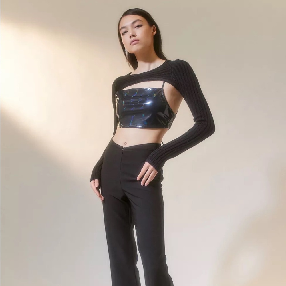 NWT UO Black Crop Tank - Picture 7 of 8